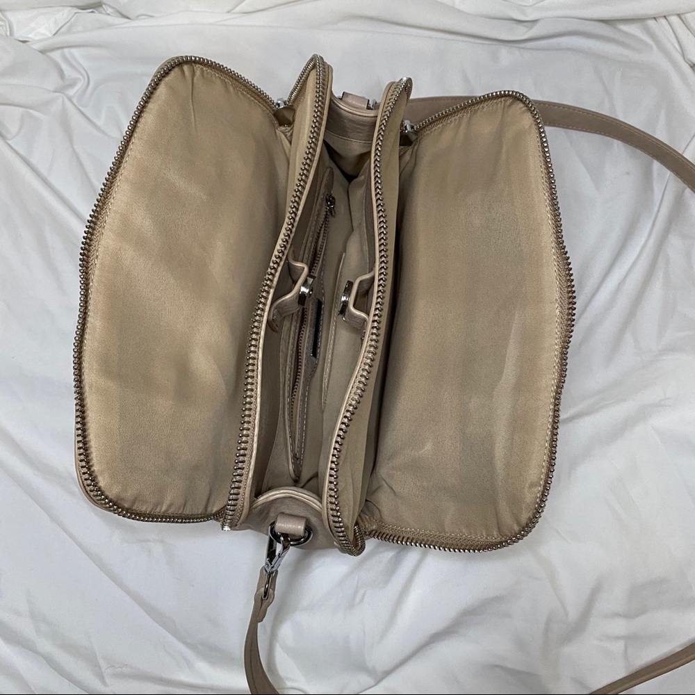 Tan Purse - Picture 3 of 3